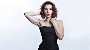 Scarlett Johansson Balances Blockbusters and Indie Films